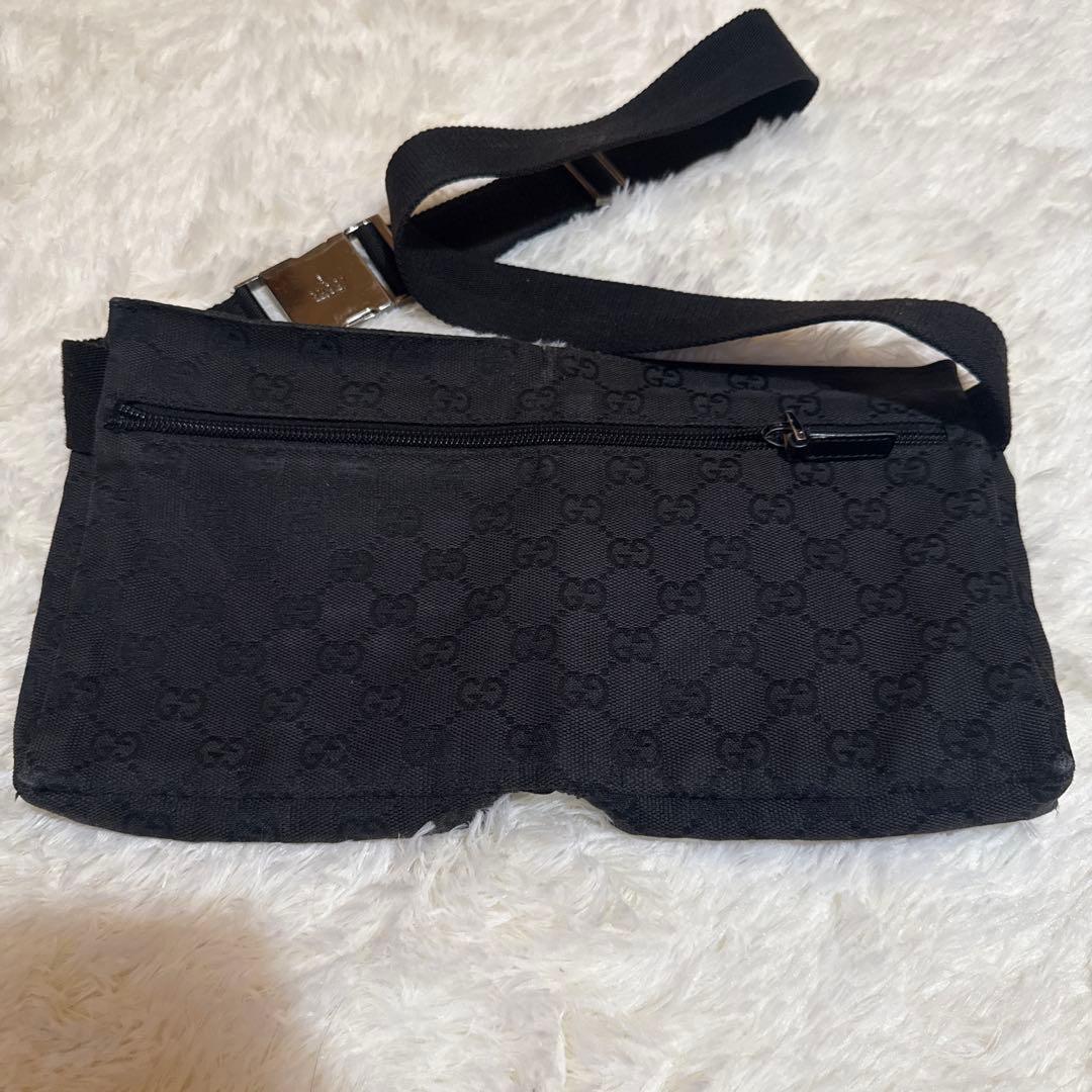 GUCCI ブラック ボディバッグ・ウエストポーチ