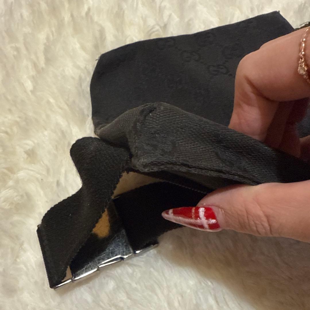 GUCCI ブラック ボディバッグ・ウエストポーチ