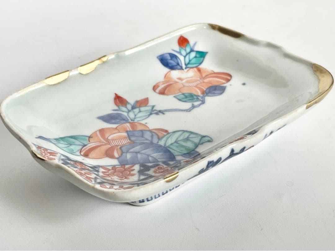 骨董　アンティーク　古伊万里　鍋島　色絵　椿図　変形皿　角皿　小皿