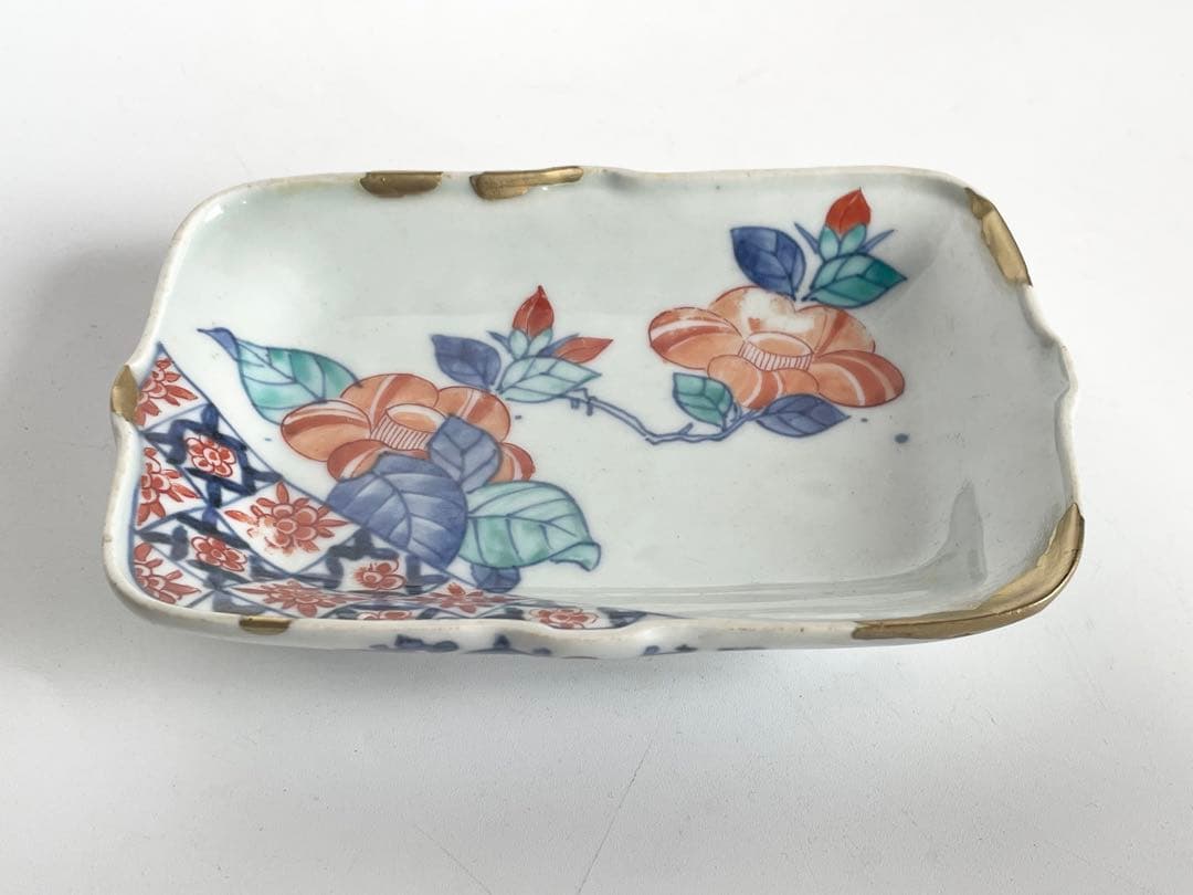 骨董　アンティーク　古伊万里　鍋島　色絵　椿図　変形皿　角皿　小皿