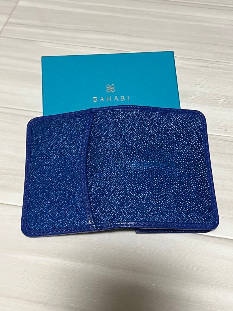 BAHARI 青 レザー 名刺入れ エイ ガルーシャ 【美品】