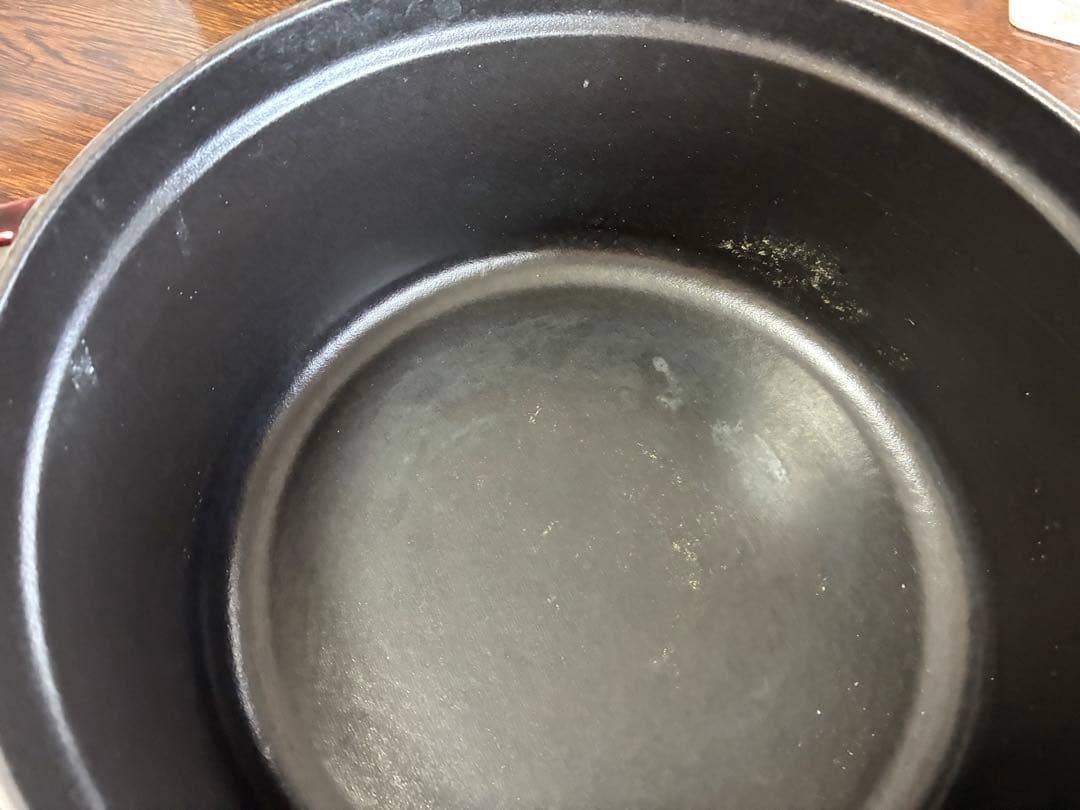 ストウブStaub　ココットラウンド24cm グレナディンレッド