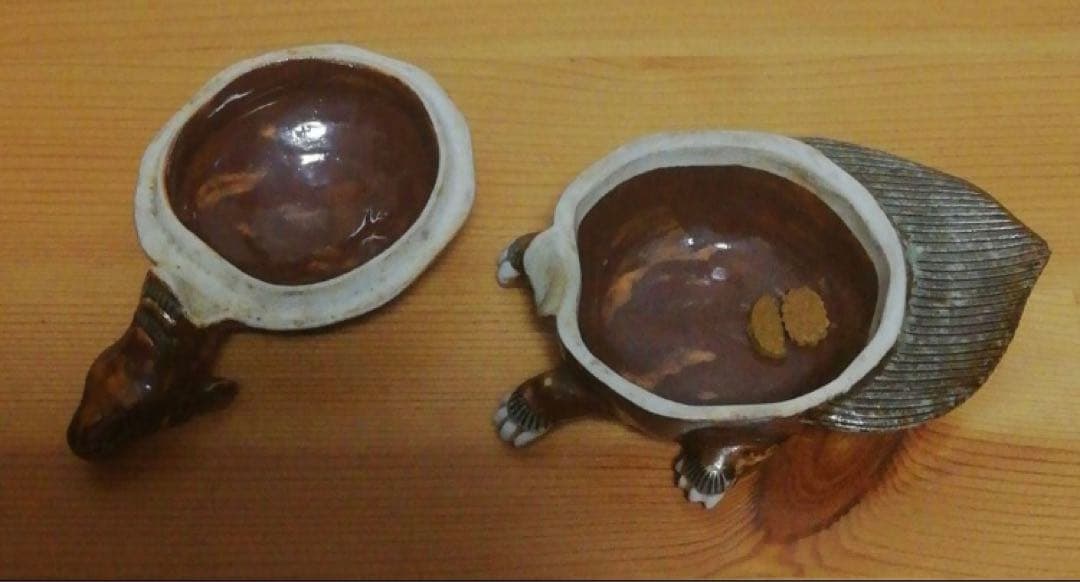 蓑亀　古平戸焼　亀　香合　共箱　仕服付　茶道具