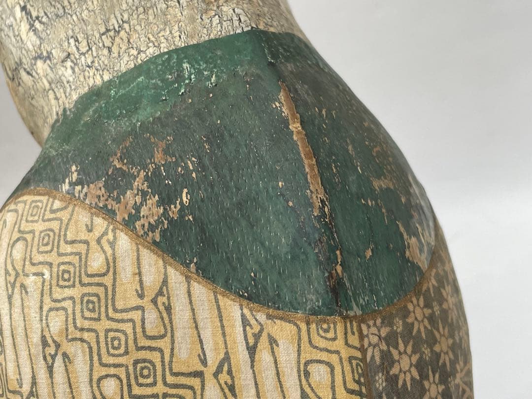 骨董　アンティーク　工芸品　民芸　民藝　ねこ　猫　置物　古布　古裂　木彫　招き猫