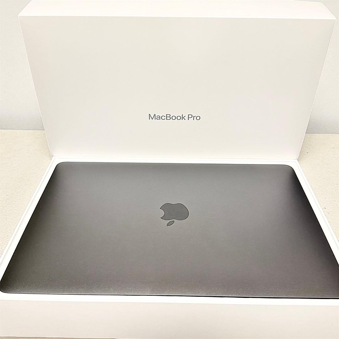 【MacBook】Pro2019箱付き・収納バッグ・保護フィルム・ハブ付き(中古
