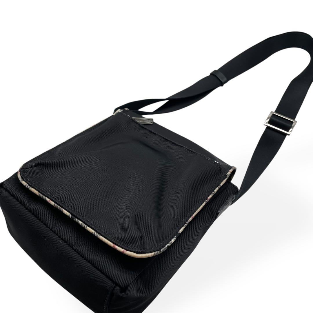 未使用級　BURBERRY BLUE LABEL　ショルダーバッグ　ナイロン