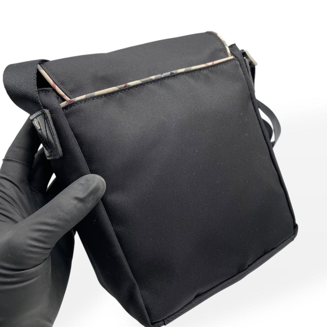 未使用級　BURBERRY BLUE LABEL　ショルダーバッグ　ナイロン