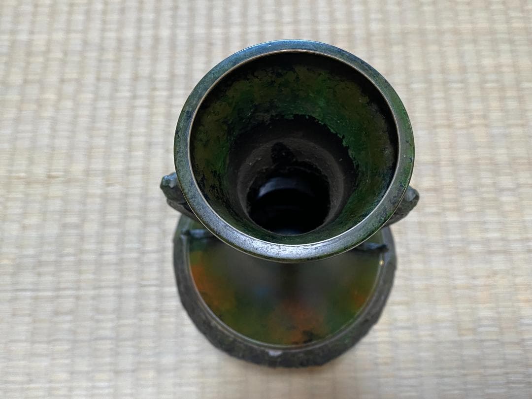 青銅製　壺　吉秀作　大正十三年
