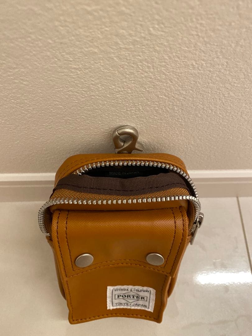 吉田カバン　PORTER 小型ポーチ　小物入れ　キャメル