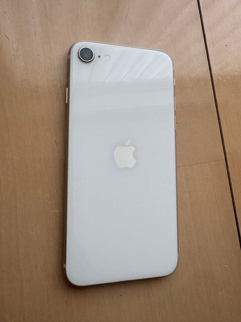 Apple iPhone SE ホワイト第二世代