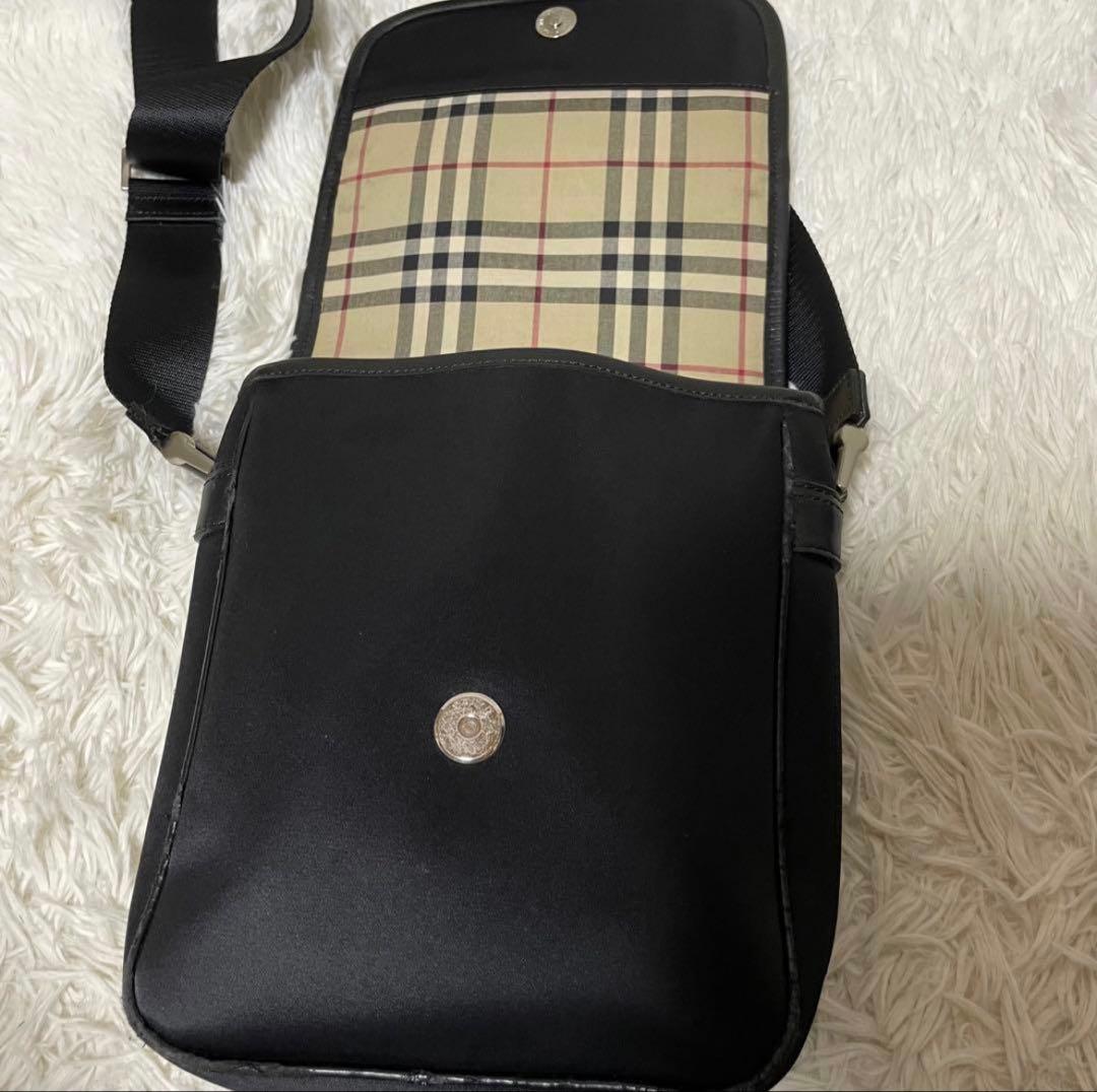 【良品】Burberry バーバリー　ショルダーバッグ　ナイロン　ブラック　黒