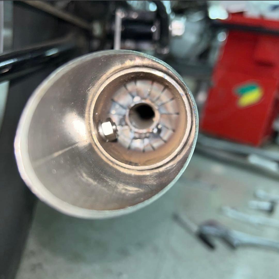 細*聖様 ワンオフ　SR400 ショート菅　ドラッグパイプスラッシュカットマフラ