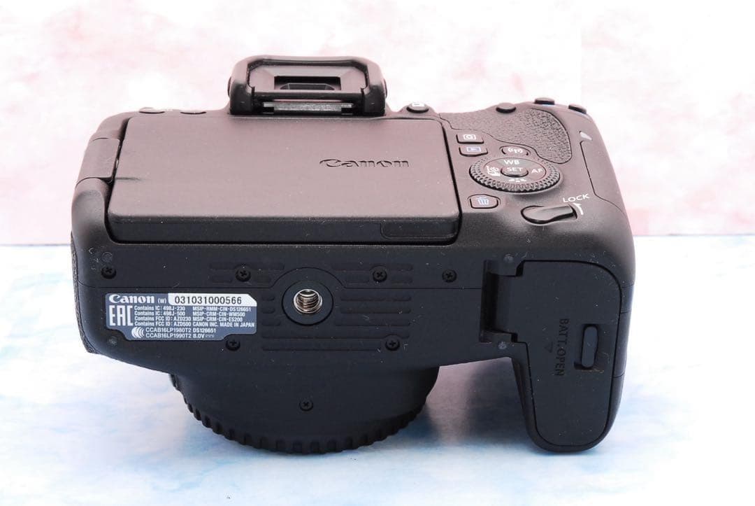 ★Canon EOS 9000D★一眼レフカメラ★お得なWレンズ★Wi-Fi