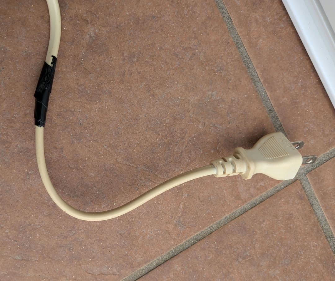 DAIKIN　加湿機能付き空気清浄機 MCK55WKS-W 2020年式