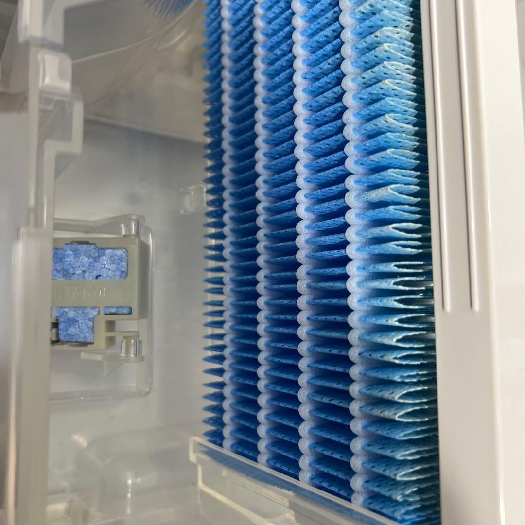 2024年製 シャープSHARP 除加湿空気清浄機 KI-PD50-W