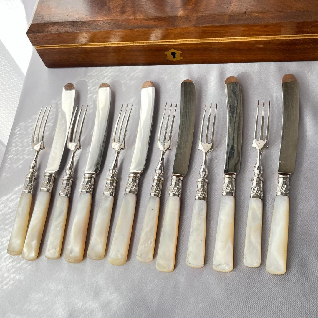 【英国】【白蝶貝】デザートセットナイフ/フォーク 12本 木製装飾ケース