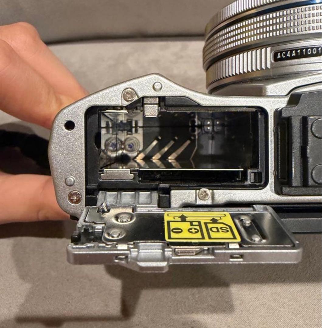 デジタルカメラ OLYMPUS OM-D E-M10