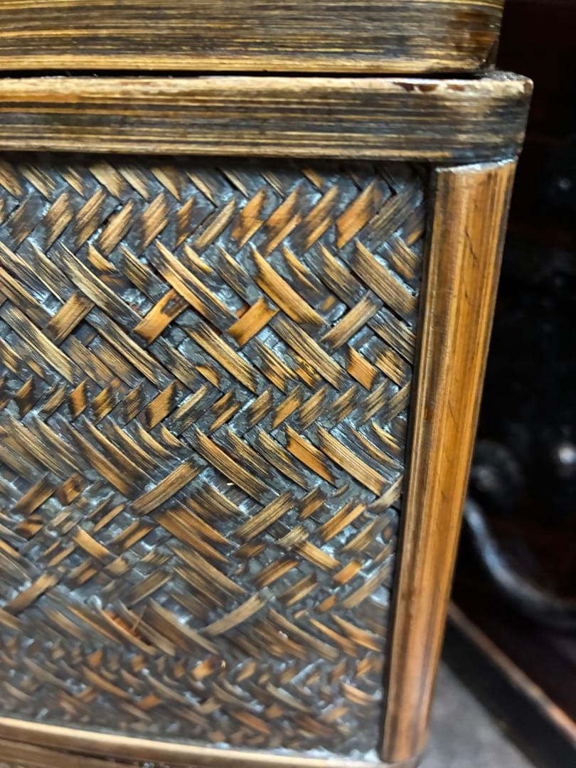 茶道具　煎茶道具入れ　籠　提藍　骨董品　彫刻　木製　網代編み　2段式