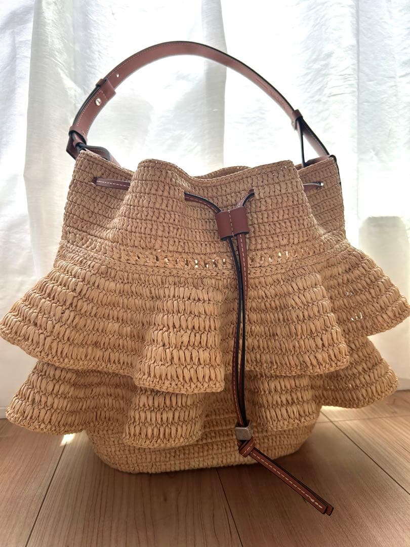 sky　新品Loeweかごバック　ラッフルバルーンバッグラフィア＆カーフ