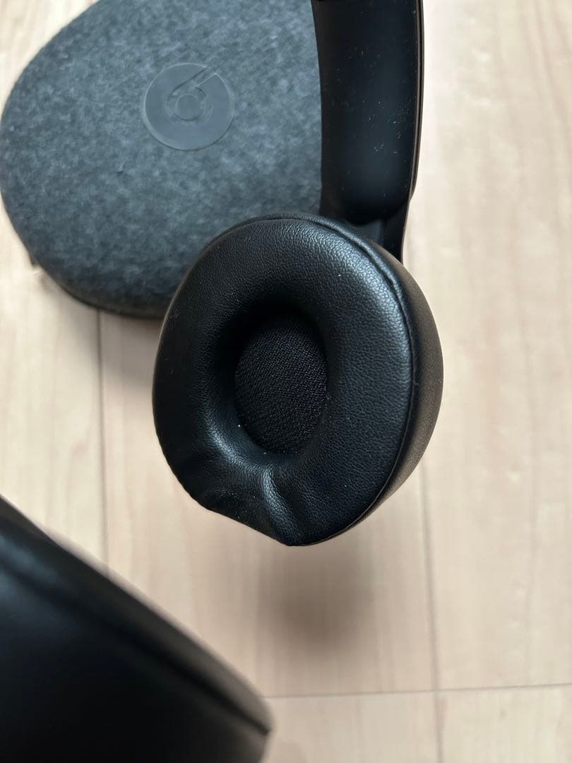 Beats ワイヤレスヘッドホン ノイズキャンセリング　ブラック 収納ケース付き