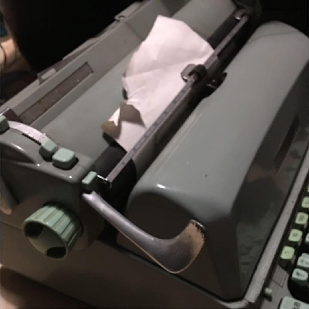 HELMES AMBASSADOR タイプライター エルメス アンバサダー