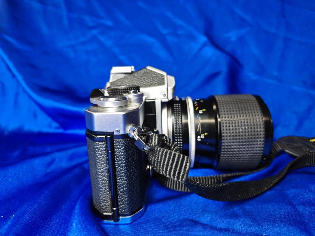 【美品】 Nikon FM ＋レンズ＋ストラップ新品ケース