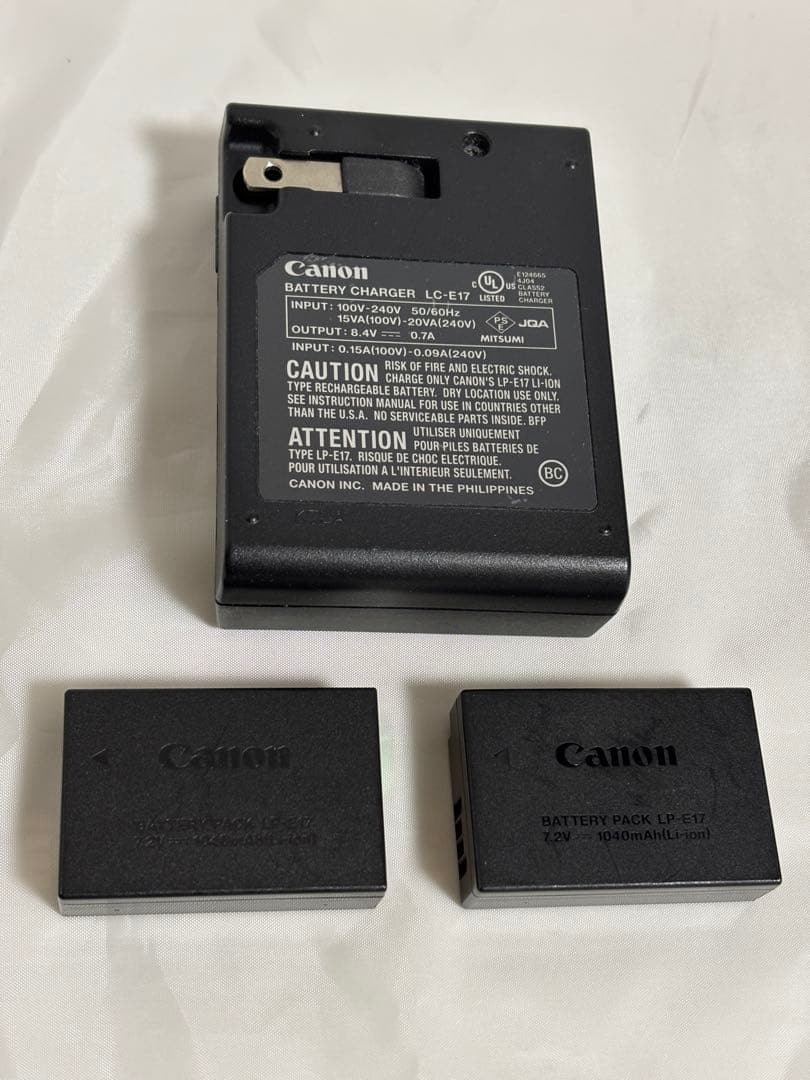 キャノンCanon EOS Kiss x9i ダブルズームキット　説明書・箱あり