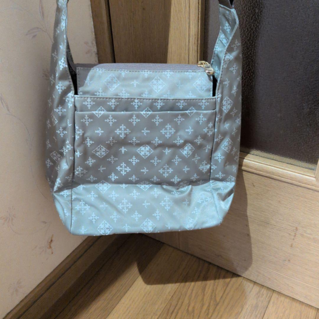 お値下げしました。ラシット のショルダーバッグ