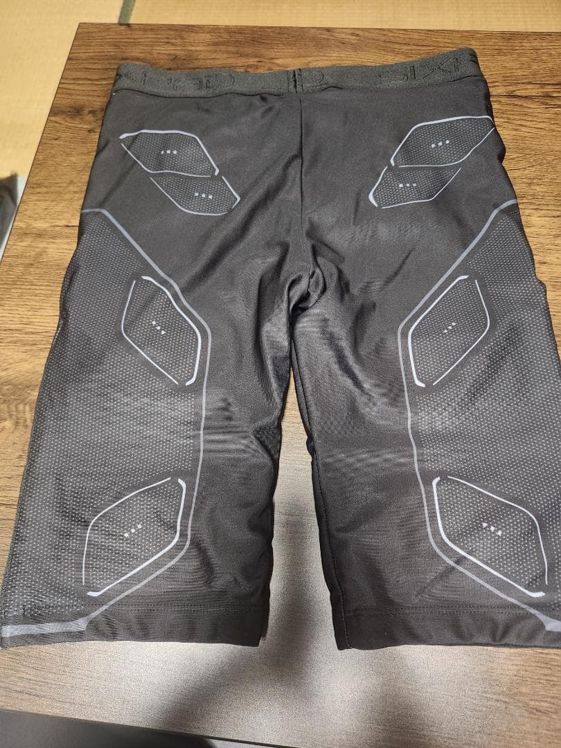 SIXPAD EMSトレーニングショーツ Lサイズ