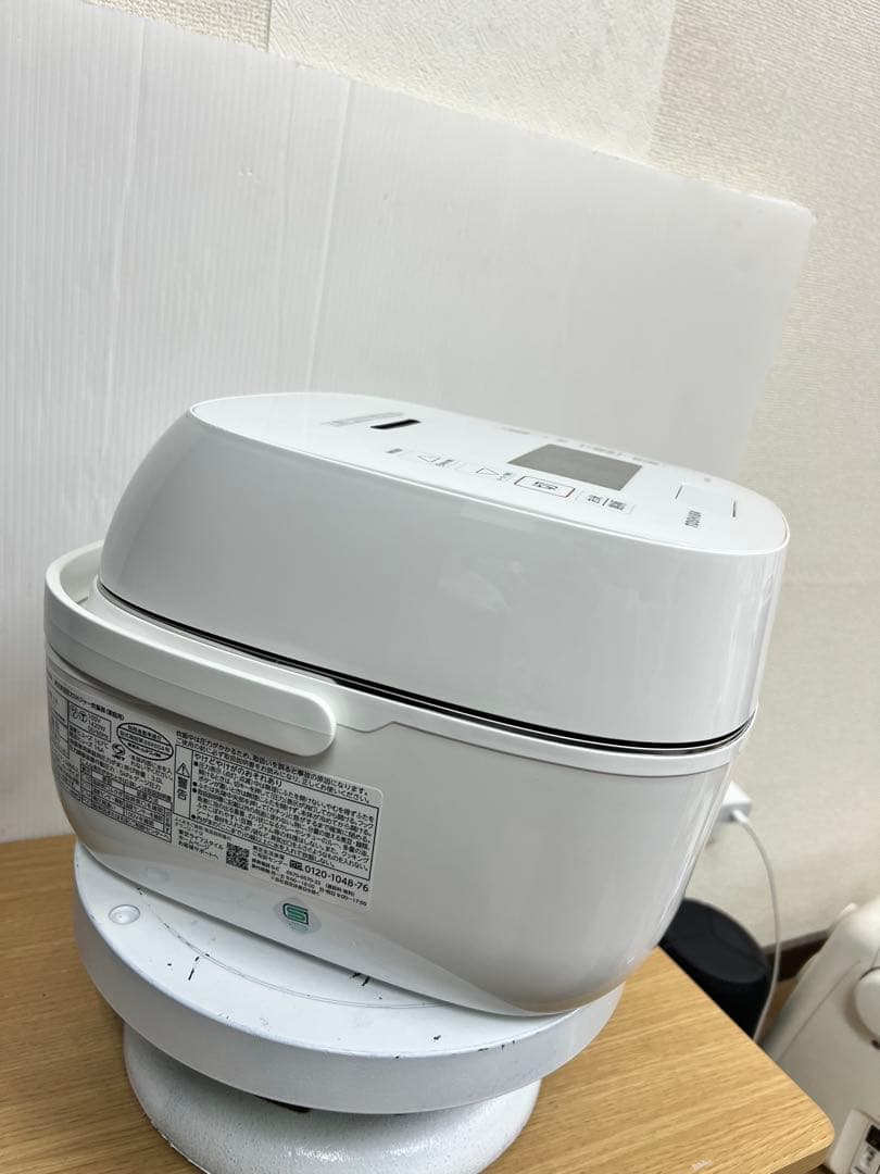 TOSHIBA 真空圧力IH炊飯器 RC-10VST 1.0L 2022年製