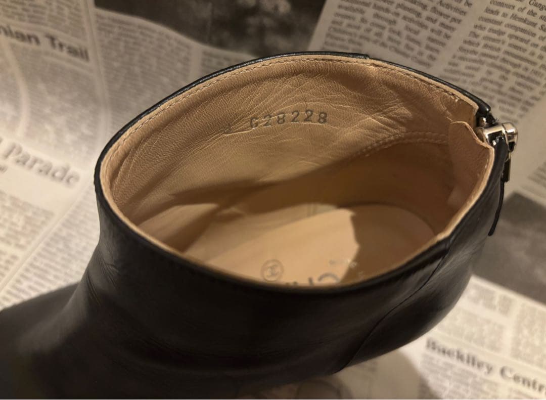 CHANEL ココマークチェーン ショートブーツ オープントゥ ブーティ レザー