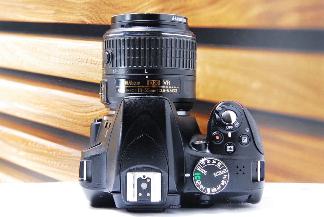 ニコン D3300 一眼レフカメラ スマホ転送 手ぶれ補正レンズ ガイドモード