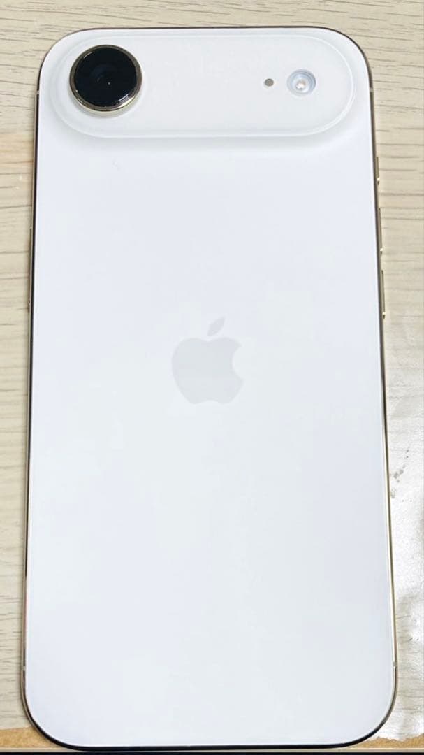 【美品】iPhone air 256GB ライトゴールド　casefinite