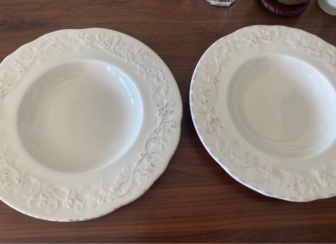 フランスのおしゃれな食器、コントワール・ドゥ・ファミーユのスーププレート 2枚組