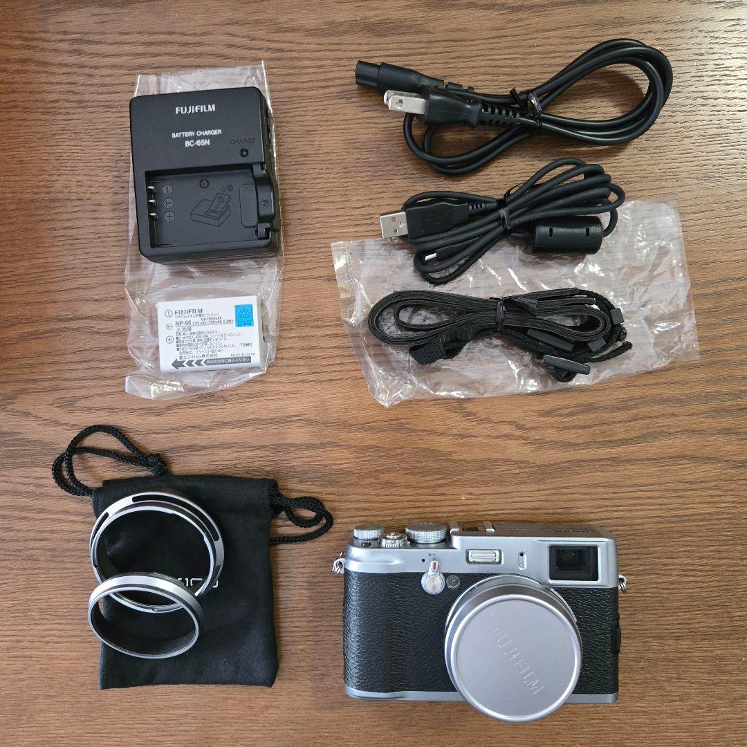 ※即日配送※【良品】フジフイルム FinePix X100　コンパクトデジカメ