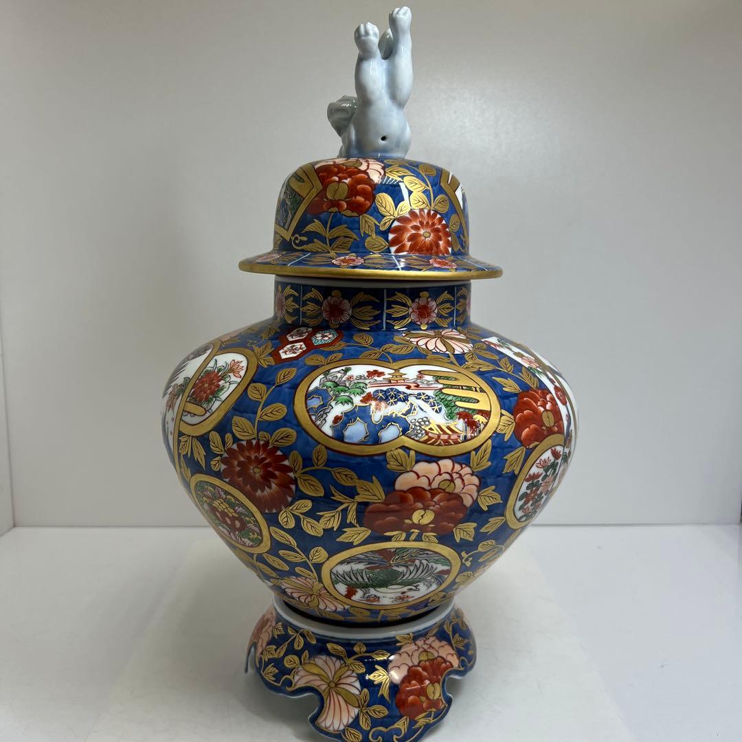 藤井朱明作　古伊万里風金彩風飾壷　共箱　高さ約46㎝　東Y8-0108②トコヒ