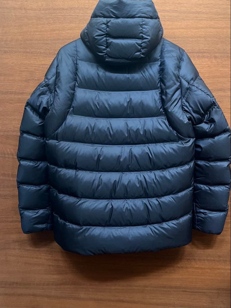 PRADA フード付きダウンジャケット ネイビー