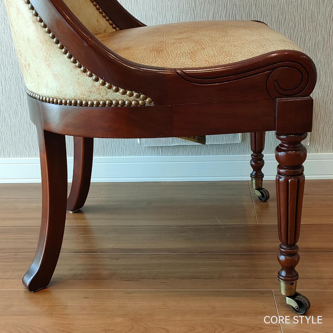 希少　ヒッコリーチェア　キャスター付き　クラシック家具　太鼓鋲②