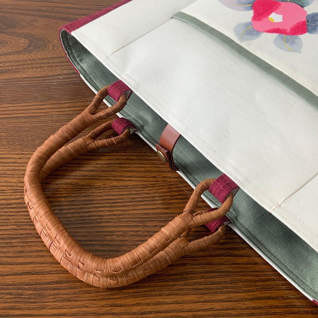 紬帯　赤い椿のお花　リメイク　山葡萄ハンドルバッグ