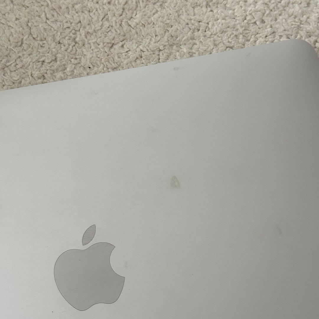 MacBook Pro 13inch 2020年モデル　256GB SSD