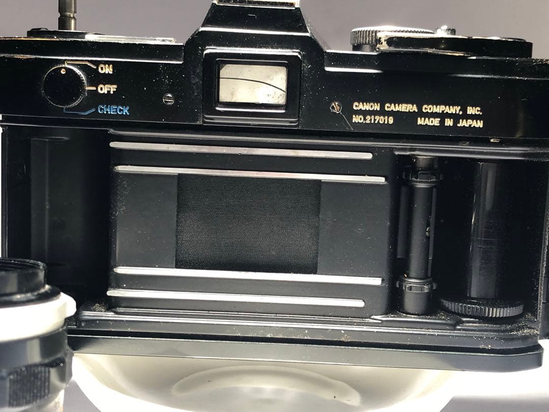 ② 希少な黒色のFX Canon FX black フィルムカメラ