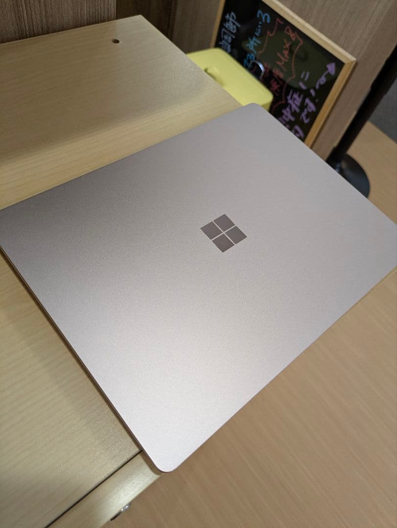 Microsoft Surface Laptop go2 サンドストーン