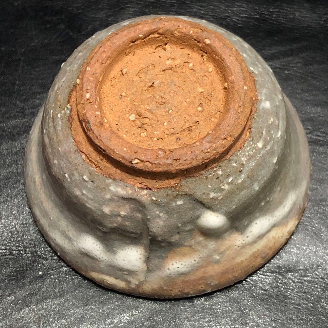 究極の古美術◼️蔵から美しい釉薬の流れた小さな茶碗、お猪口が出て来ました。茶道具