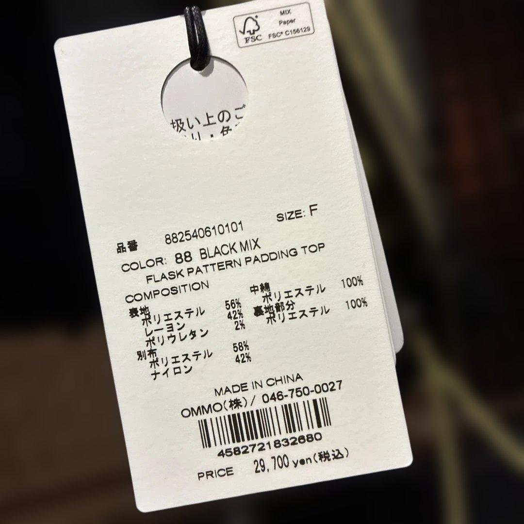 OMMO 新品　FLASK PATTERN PADDING TOP