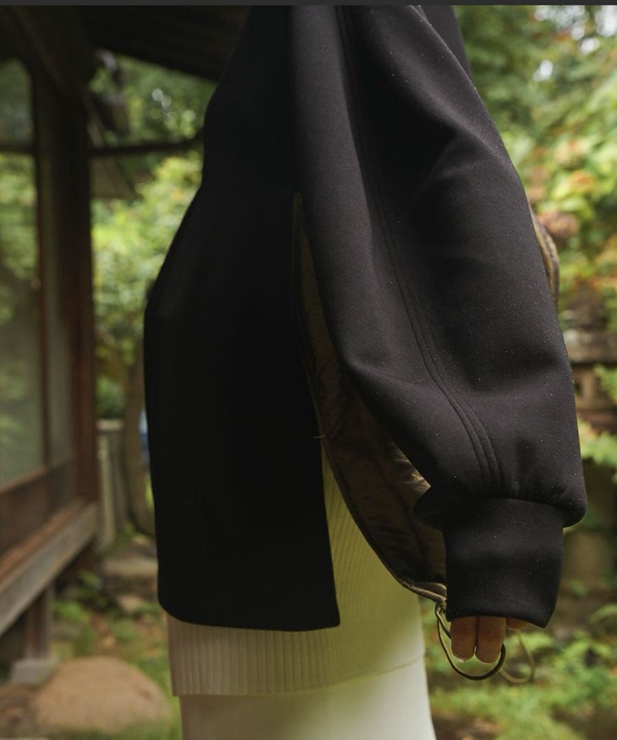 OMMO 新品　FLASK PATTERN PADDING TOP