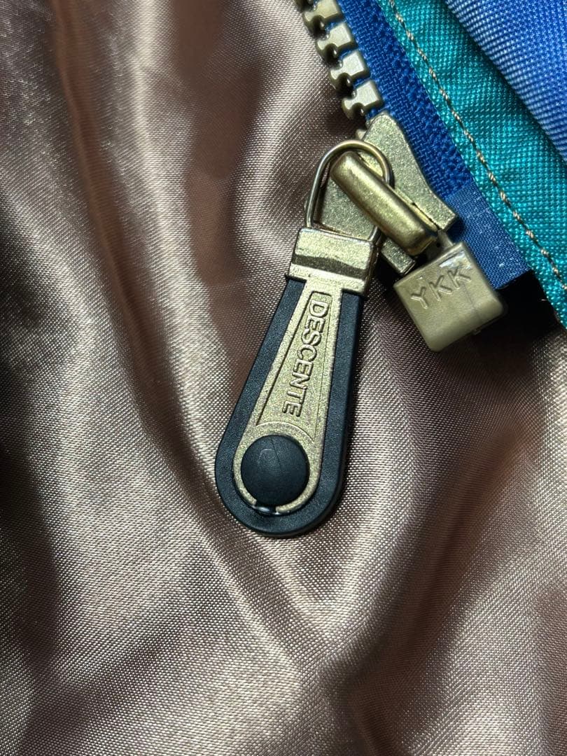 DESCENTE スキー　ウェア　スペインナショナルチーム　Oサイズ