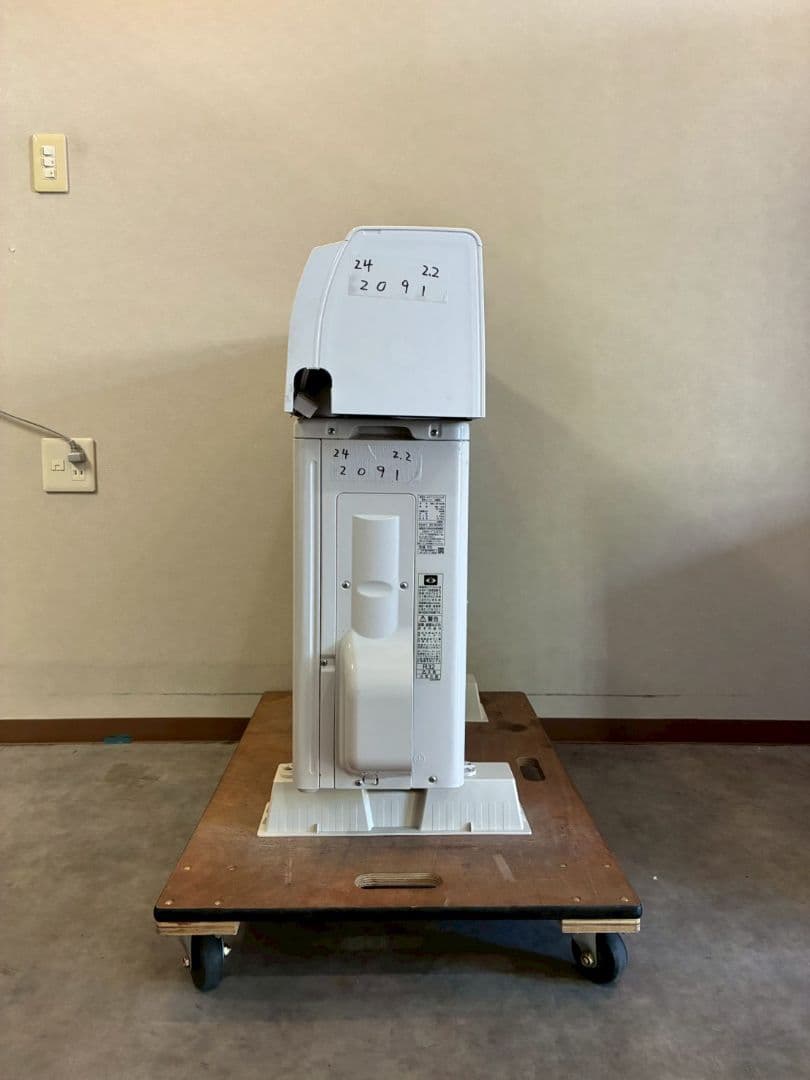 2091 東芝【RAS-2214TM (W)】2024年製 6畳 エアコン 中古