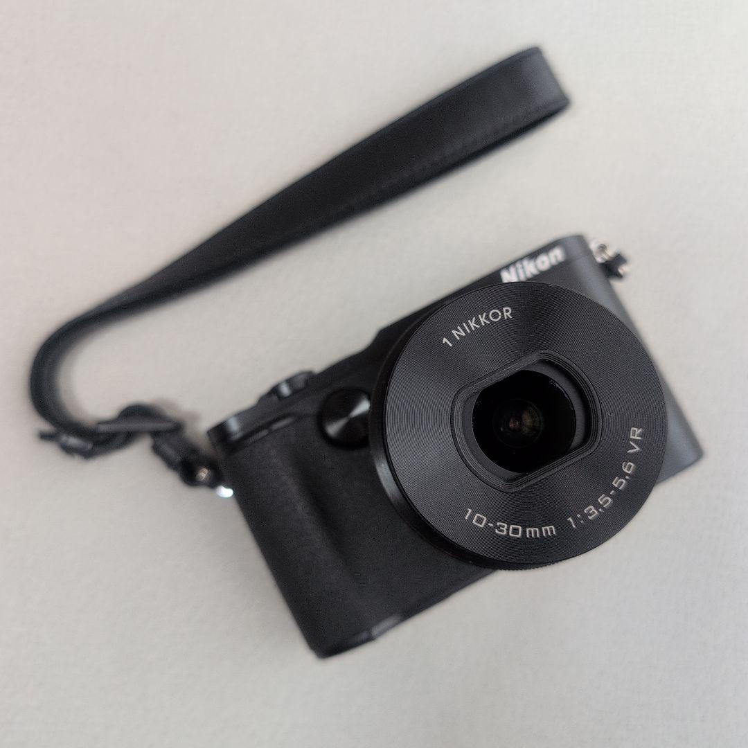 Nikon 1 V3 ミラーレスカメラ 10-30mmレンズ付き