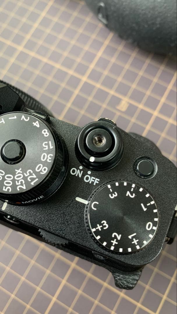 FUJIFILM X-T4 ミラーレスカメラ ボディ ブラック