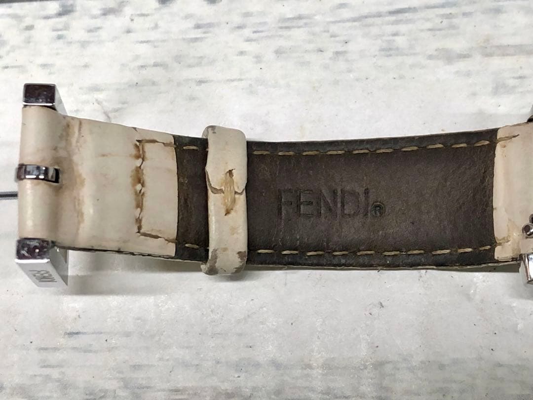 FENDI フェンディ 7000L 12PD シェル文字盤 腕時計　6861T